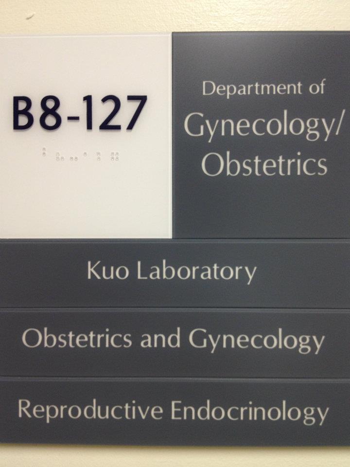 加州大学洛杉矶分校医学院郭大庆医生教授之研究室前门门牌 Dr. John Kuo IVF Infertility Fertility Reproductive MD Doctor Beverly Hills Los Angeles CA California 郭大庆 不孕症 试管婴儿 双博士 医生 洛杉矶 加州 郭大慶 中国 醫生 試管嬰兒 洛杉磯 Irvine Arcadia Alhambra Pasadena Diamond Bar Rowland Hacienda Heights Cost Treatment Fertilization baby